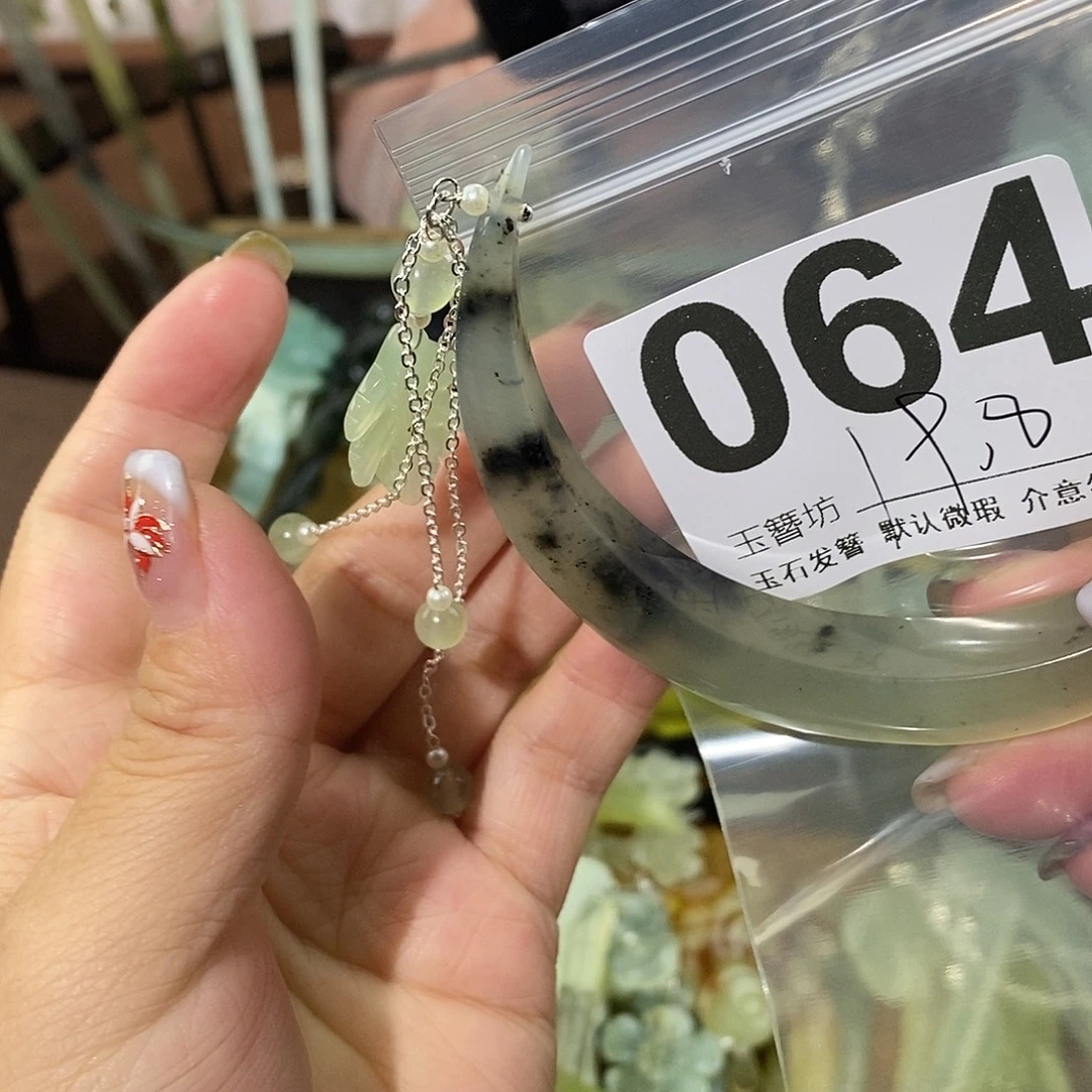一***F蛇纹石玉合金发饰