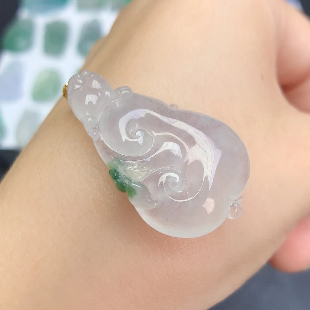 翡翠18K金镶嵌颈饰如意