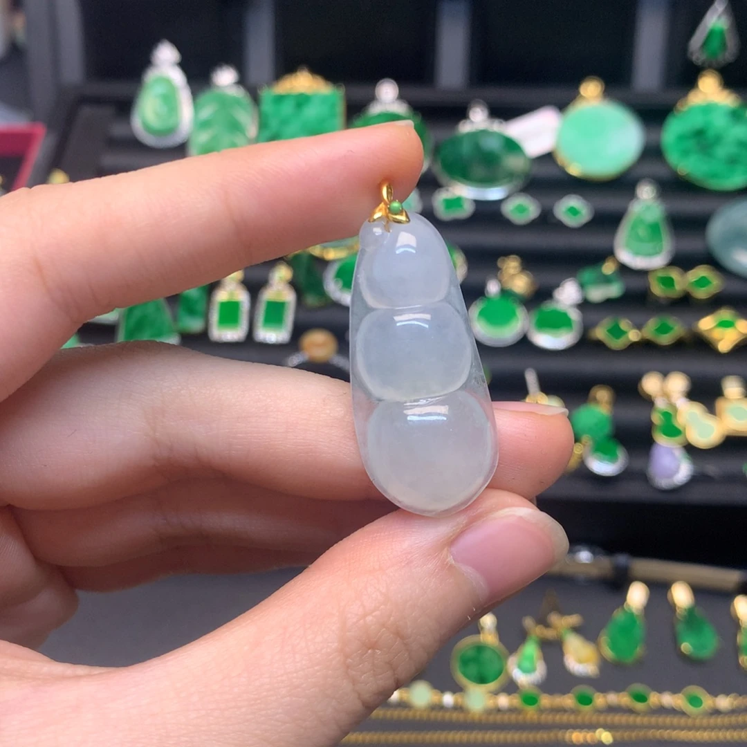 疯***头翡翠18K金镶嵌吊坠(不含链)有纹裂