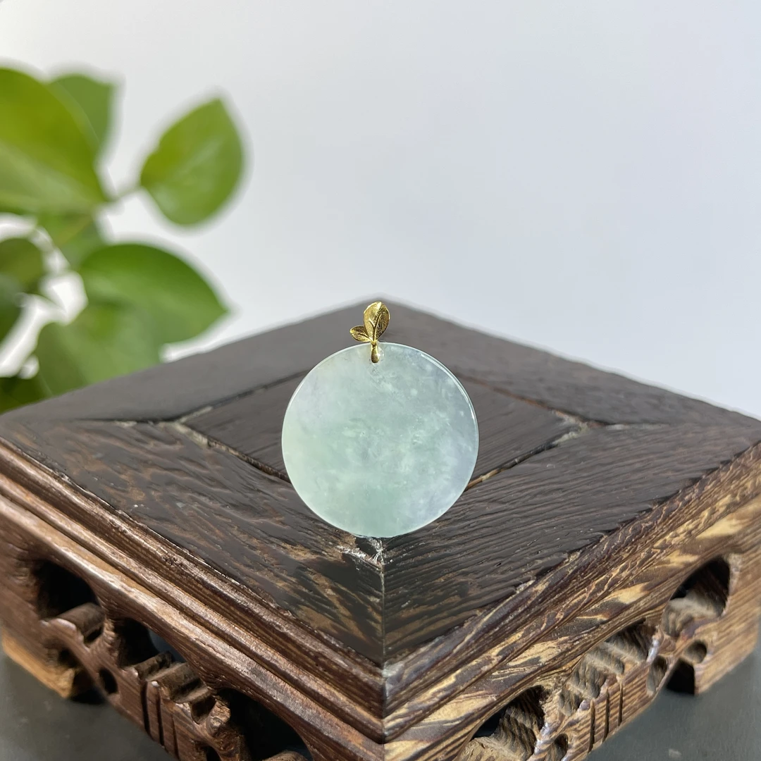 JSB23-183  天然缅甸翡翠A货 18K扣无事牌