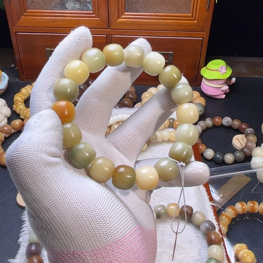 A***u菩提根/象牙果手串642微瑕