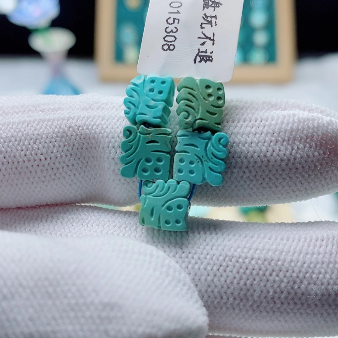 未镶嵌绿松石珠宝奇石