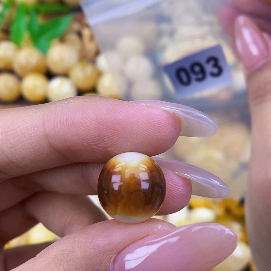 未镶嵌琥珀珠宝奇石13