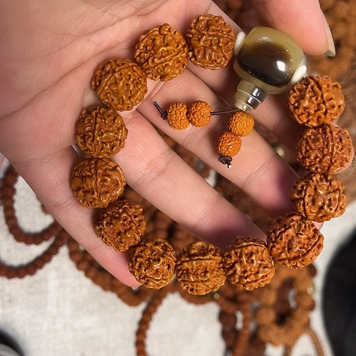 金刚菩提吊坠五瓣红皮大金刚手串隔片角角款