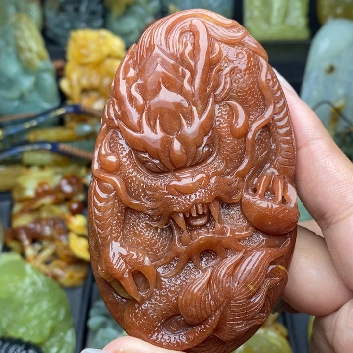 柴***锅蛇纹石玉未镶嵌颈饰