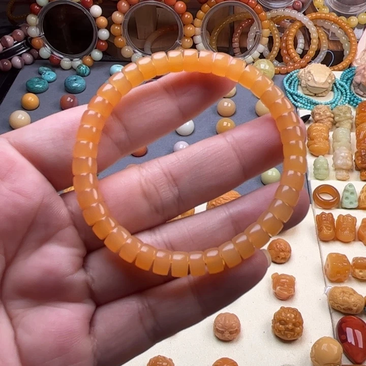 未镶嵌石英质玉（缅黄）珠宝半成品