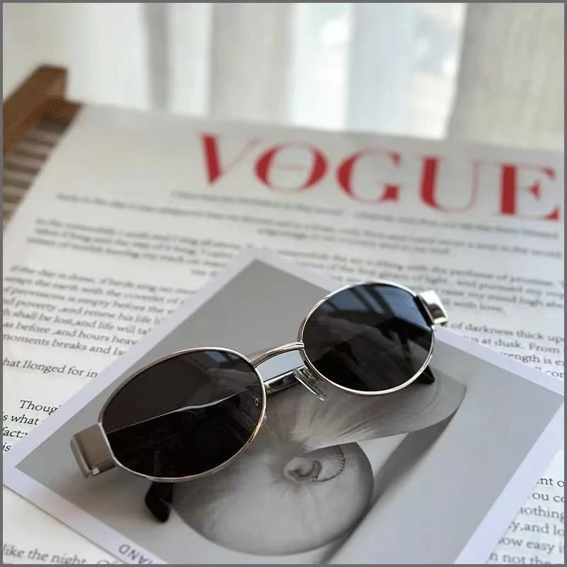 【722】2025新款高级感百搭防蓝光眼镜墨镜网红猫眼时尚