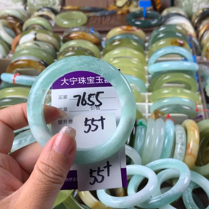 蛇纹石玉未镶嵌颈饰7655