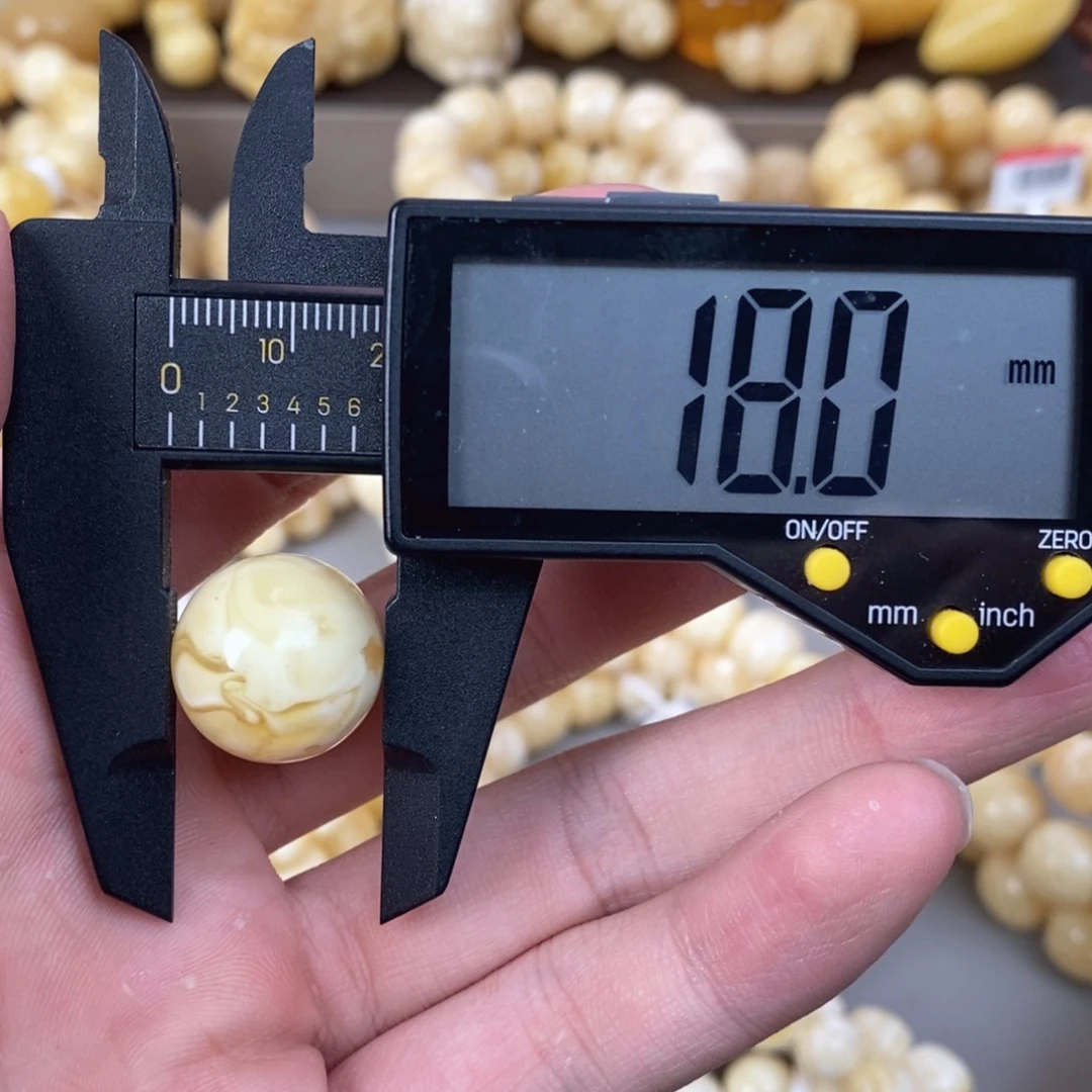 蜜蜡未镶嵌珠宝奇石