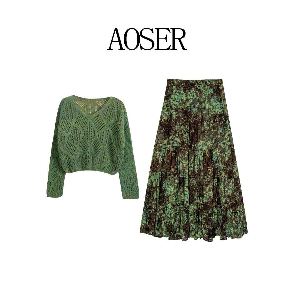 绿色长袖春季毛针织衫镂空百搭+显瘦碎花半身裙五一旅游出街衣服