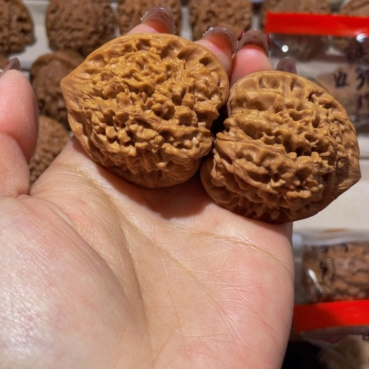 【闪购商品】文玩核桃把件马**燕官帽