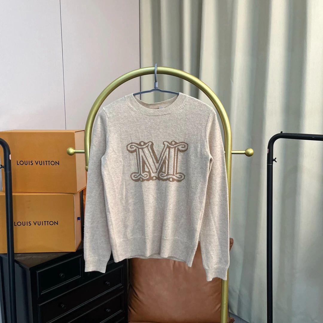 99新 MaxMara 浅咖色logo毛衣 xs码 带吊牌