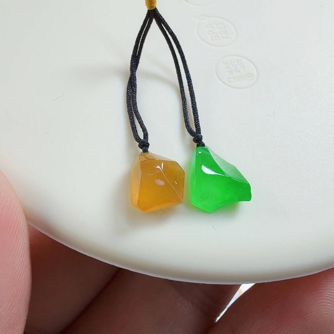 翡翠未镶嵌颈饰裸石