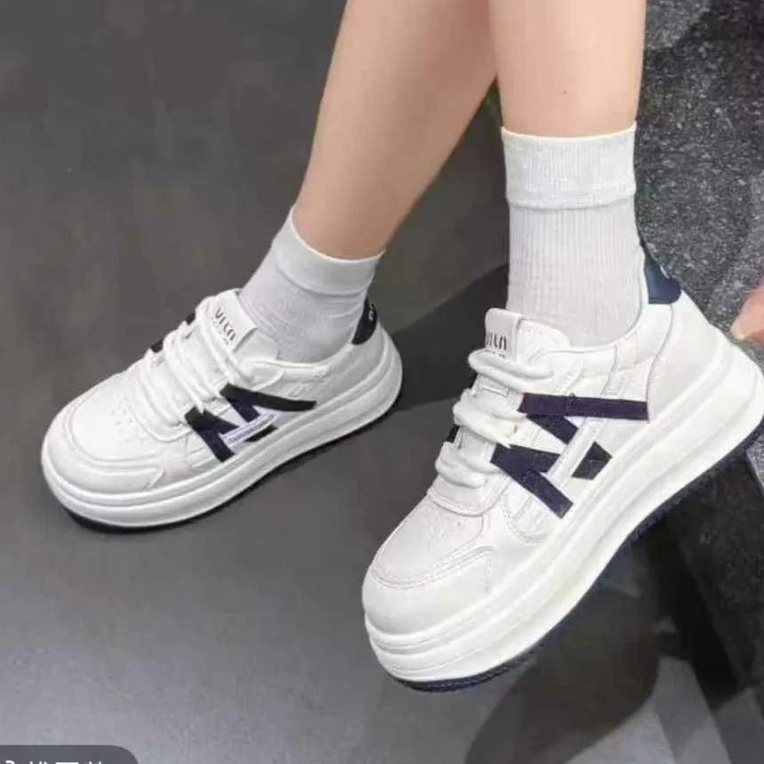 海明家     休闲时尚洋气厚底增高板鞋