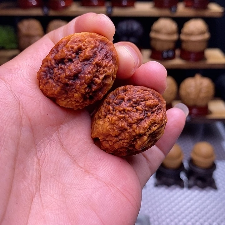 文玩核桃吊坠七彩小绣球65