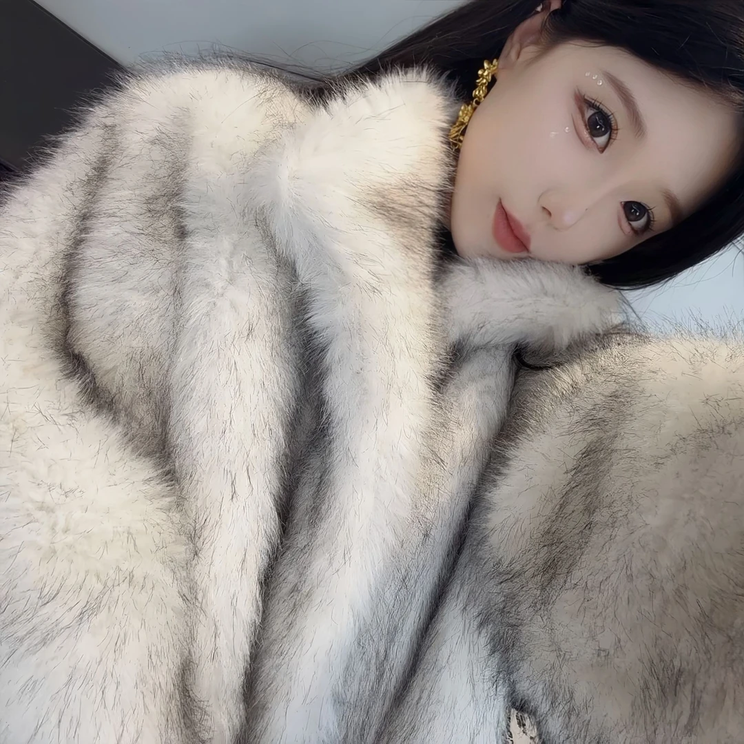 【晴子】2025新年款银灰渐变外套保暖冬季