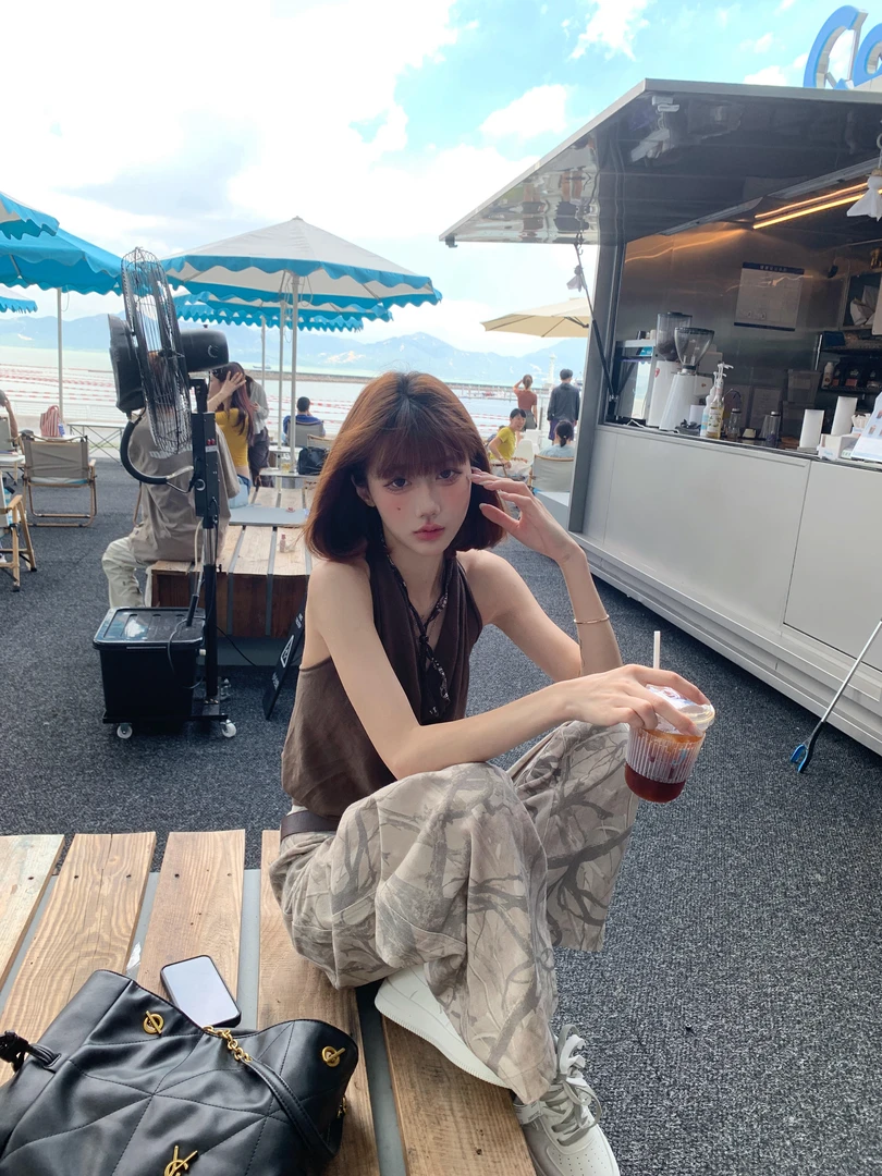 2025年秋季新款法式设计感荡领无袖背心上衣配休闲阔腿裤两件套女