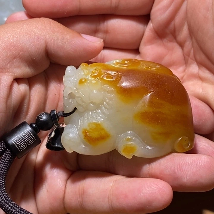 秋***瑟颈饰未镶嵌和田玉