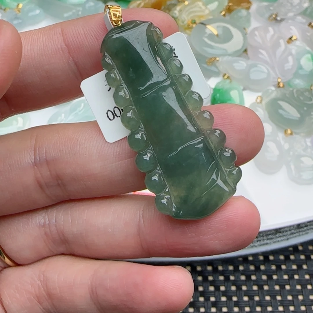 【闪购商品】翡翠颈饰18K金镶嵌竹节