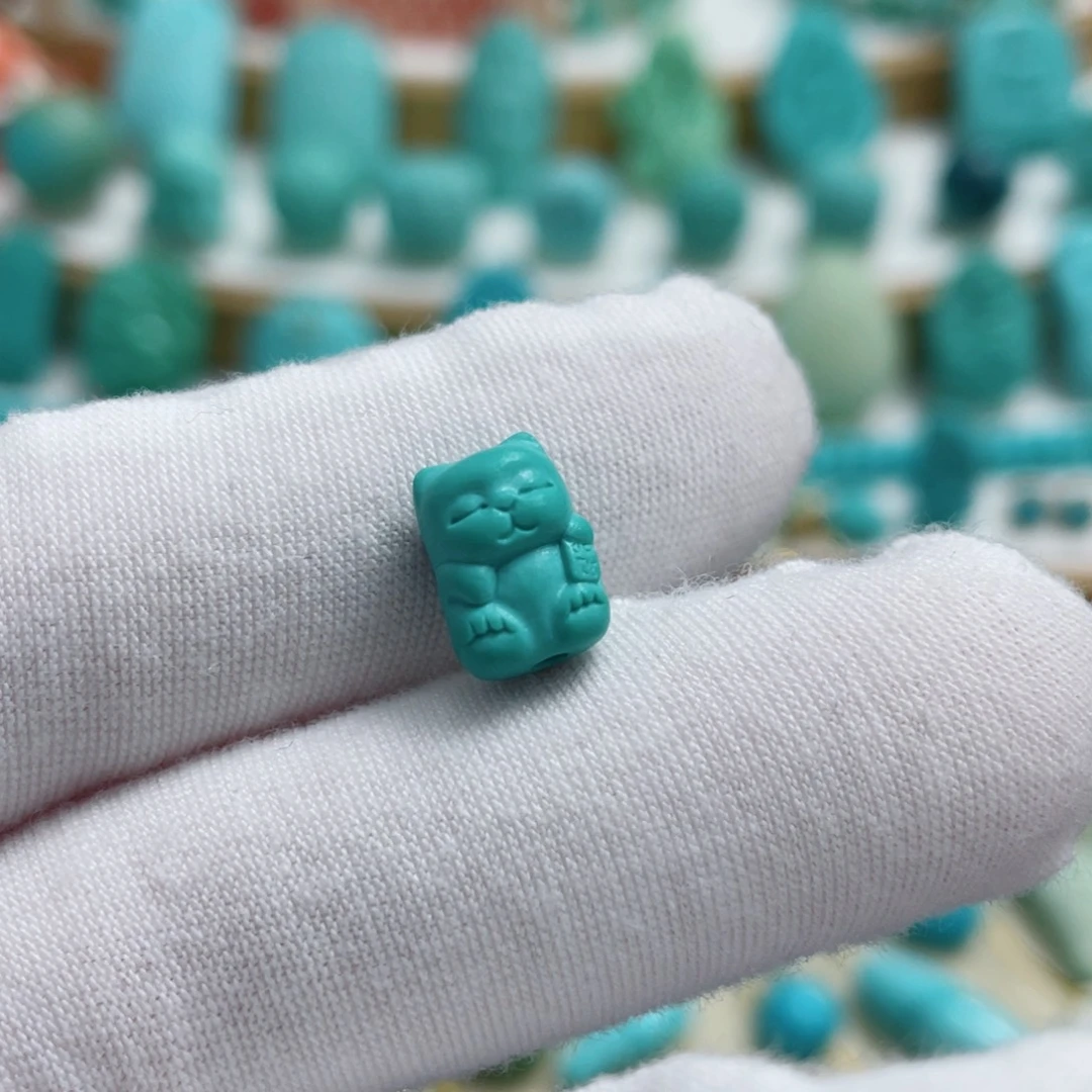 绿松石未镶嵌珠宝奇石