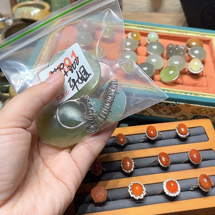 岫岩河磨玉（透闪石质玉）手串未镶嵌窗*姐