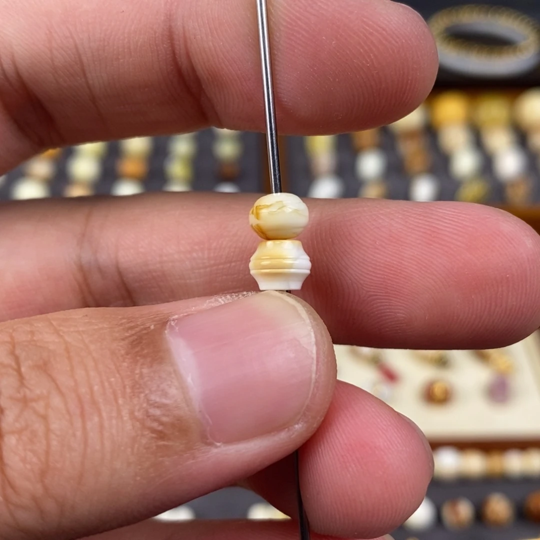 未镶嵌蜜蜡裸石姓****y配饰