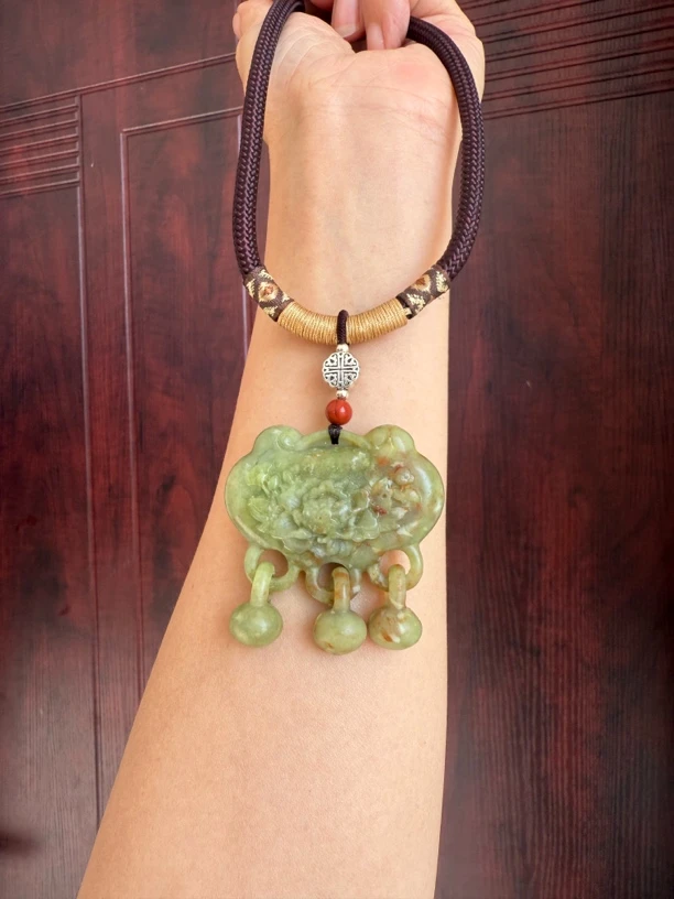 天然岫玉花玉三环锁吊坠时尚百搭国风美玉