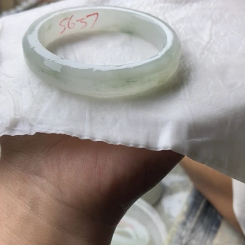 石英质玉手镯未镶嵌星**海加工定制