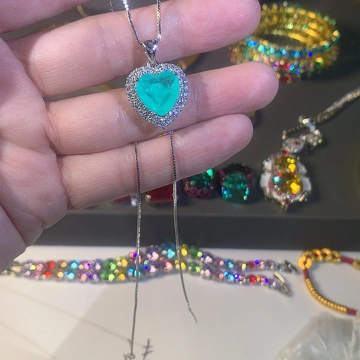 非金属06吊坠。