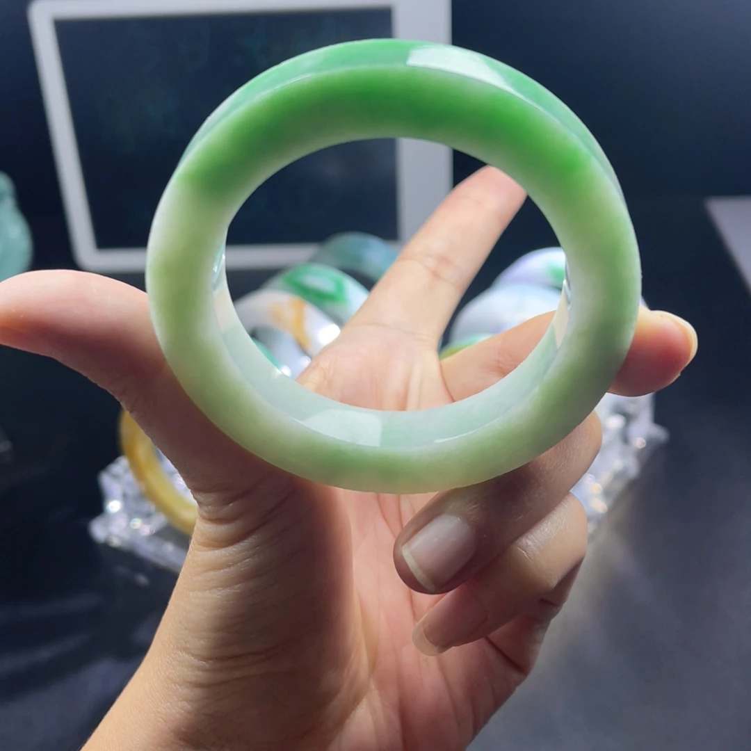 定制翡翠未镶嵌天然翡翠A货手镯
