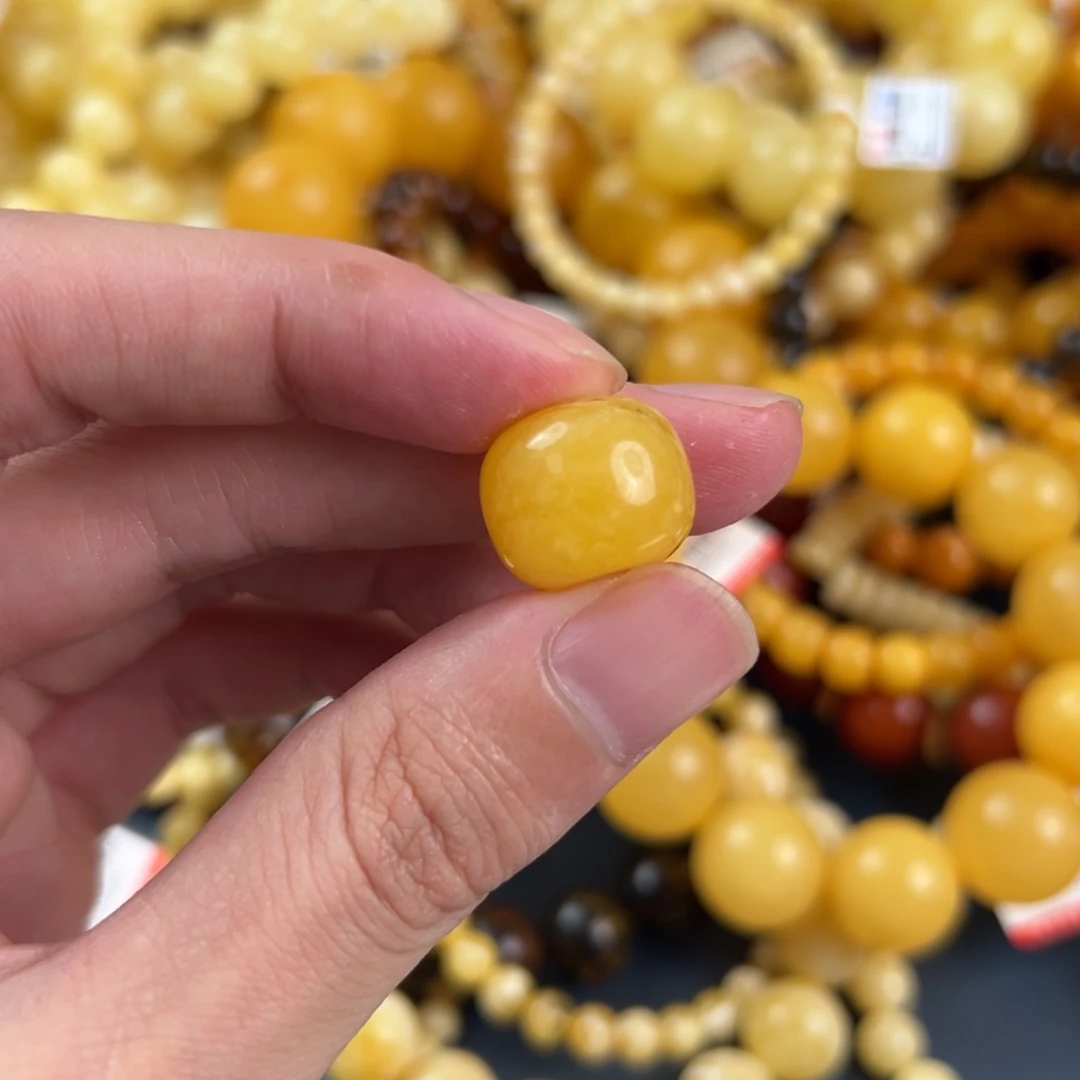 琥珀未镶嵌珠宝奇石