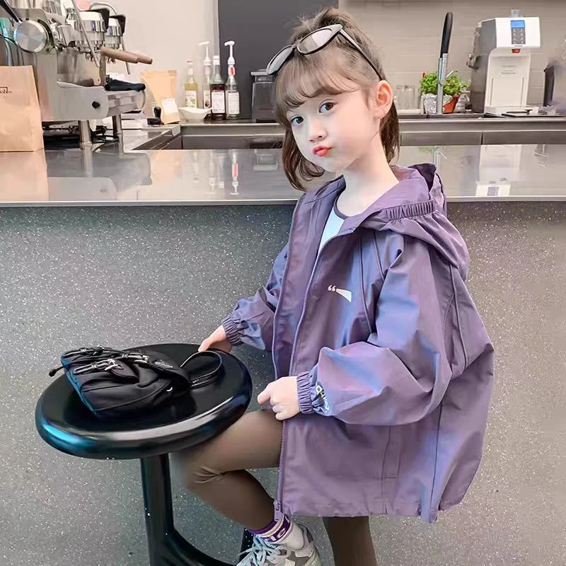 女童装春秋装外套秋季洋气连帽上衣儿童2025新款女孩韩版冲锋衣