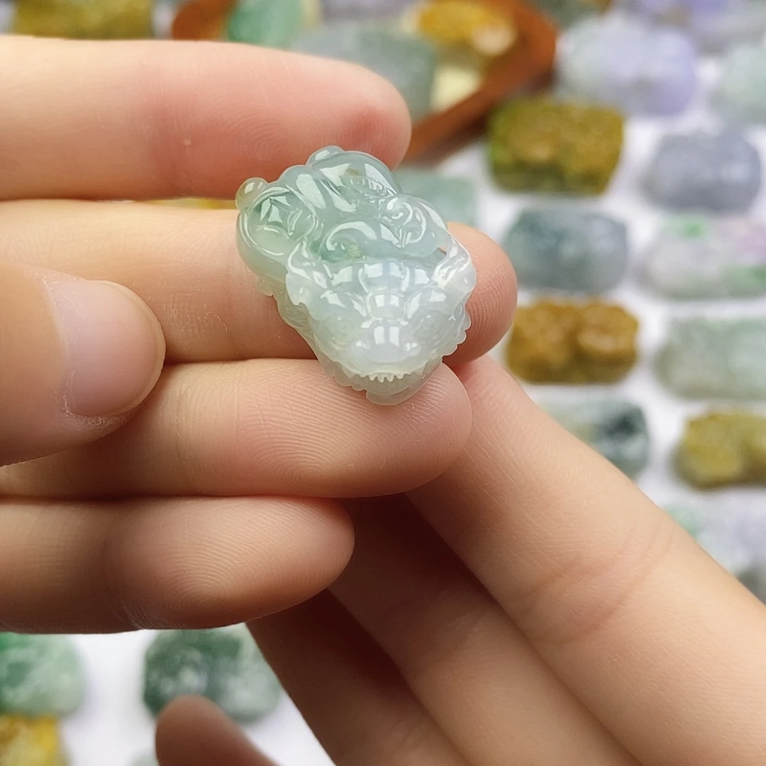 颈饰未镶嵌翡翠貔貅