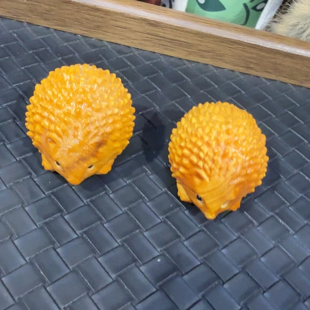 柏木（崖柏）崖柏刺猬一对