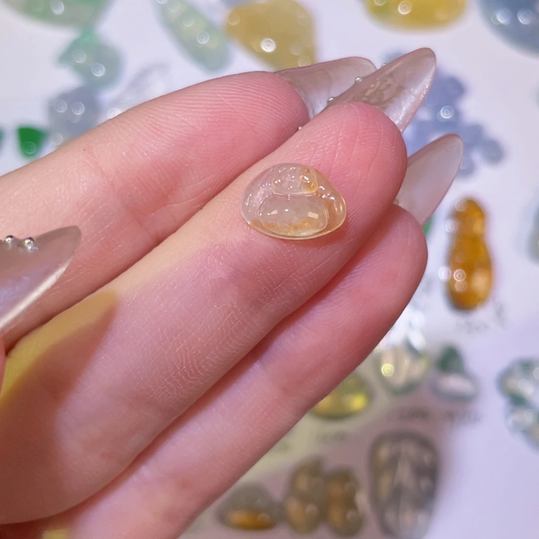 翡翠未镶嵌颈饰裸石