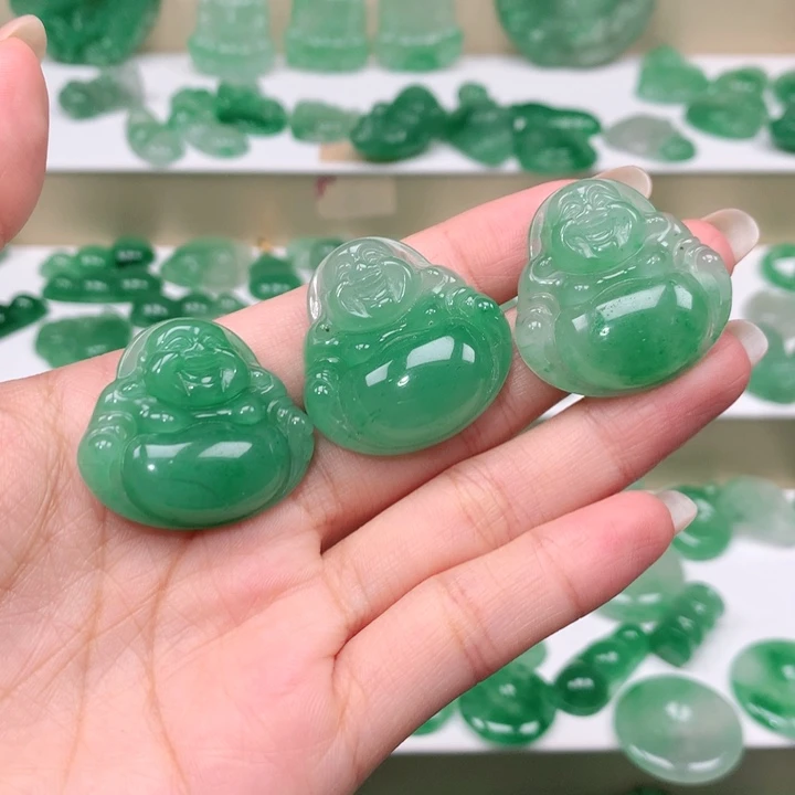 颈饰未镶嵌石英质玉荣**龙