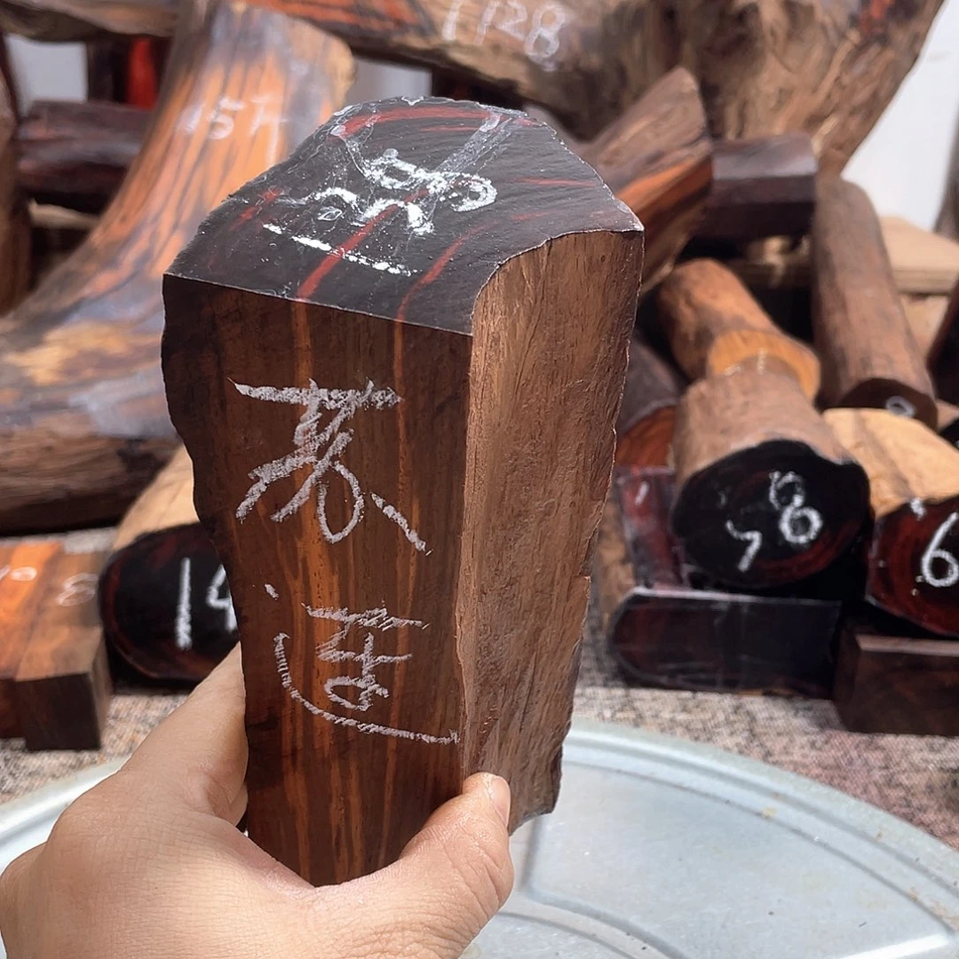 交趾黄檀（大红酸枝）