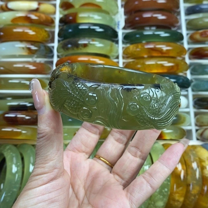 蛇纹石玉未镶嵌手镯61