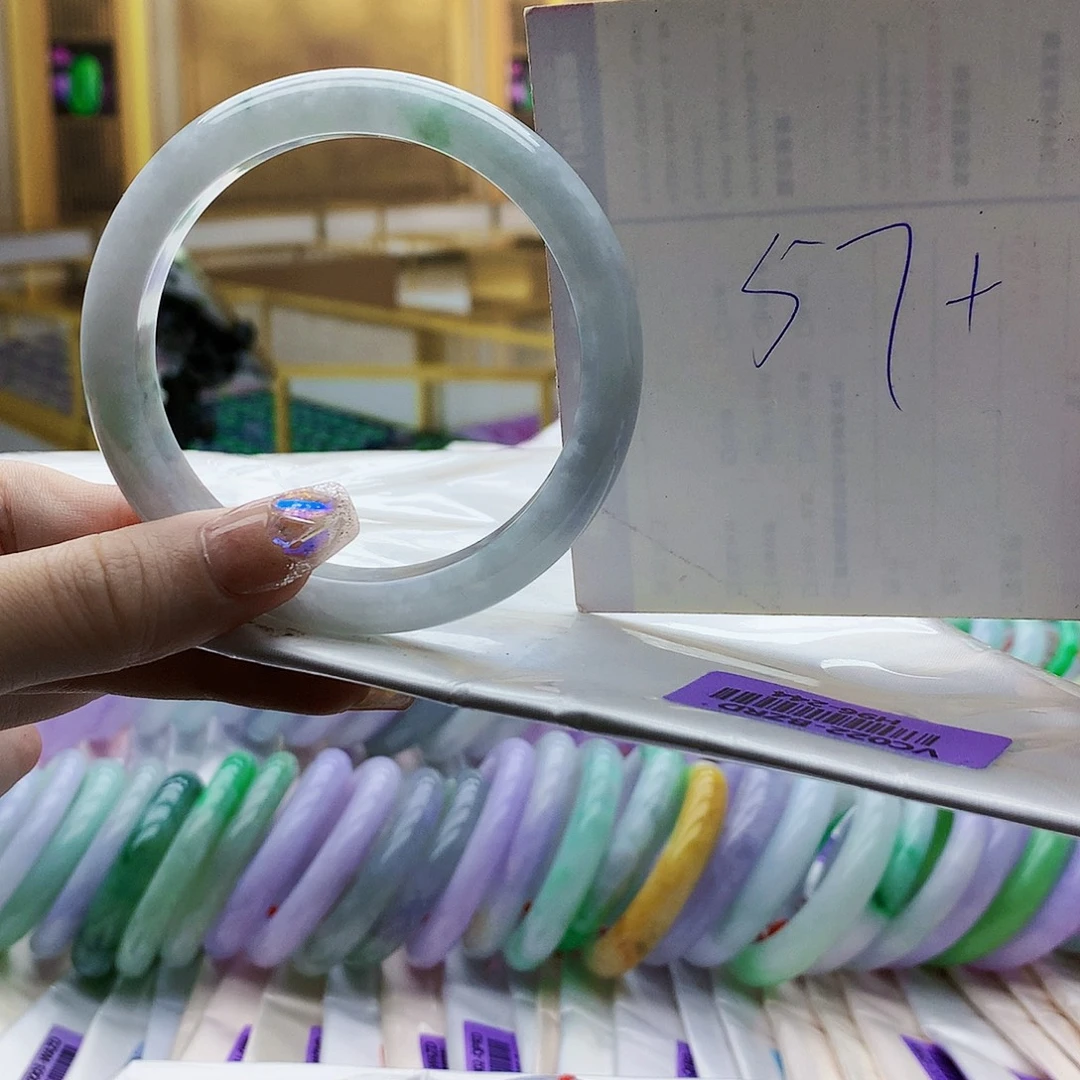 翡翠未镶嵌手镯vhh