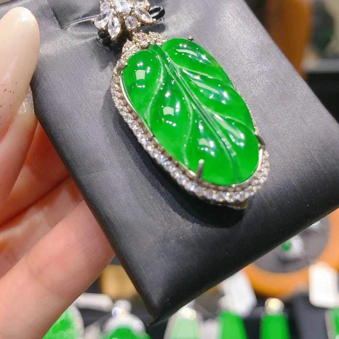 【闪购商品】颈饰银S925镶嵌翡翠5柒姐