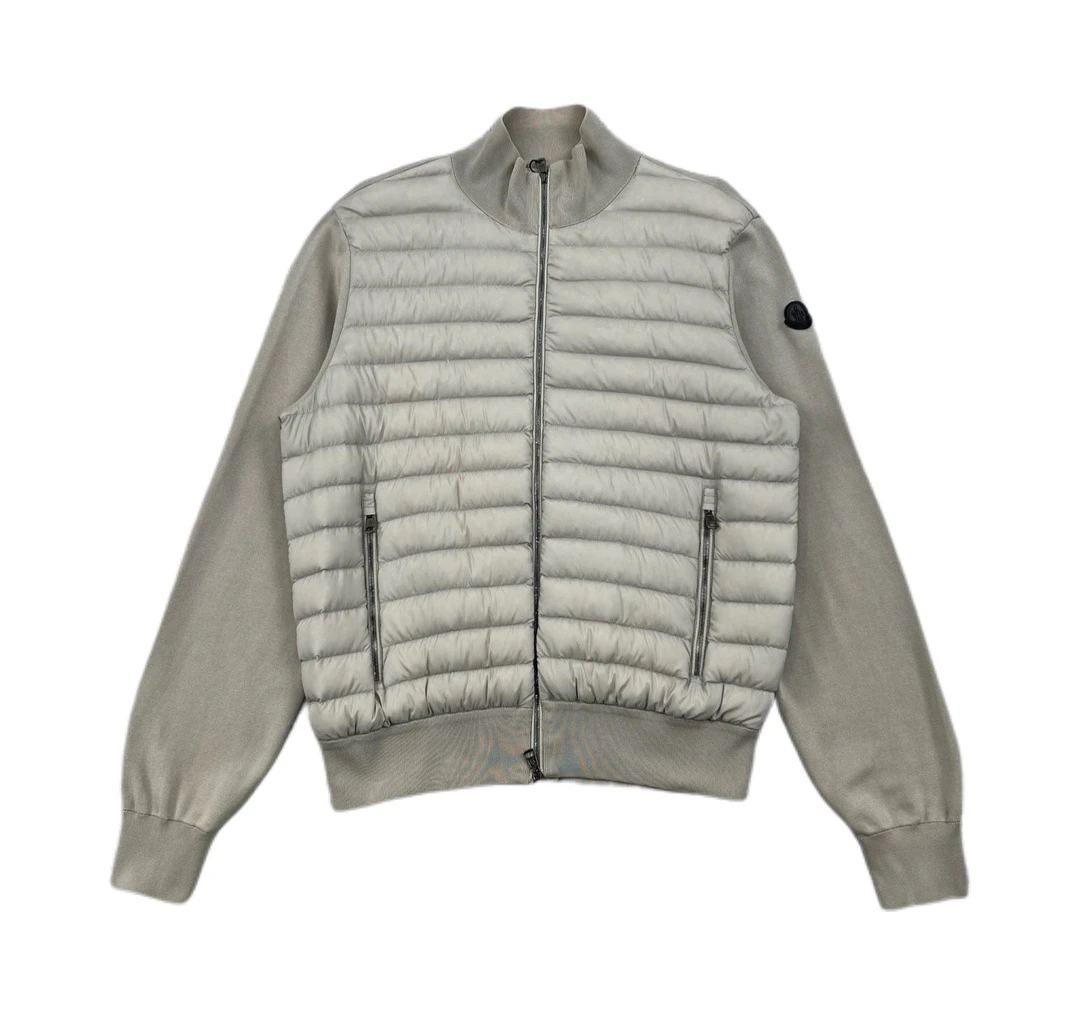 未使用 MONCLER 纯色立领拼接袖标拉链羽绒服/尺码XXL/编号8531