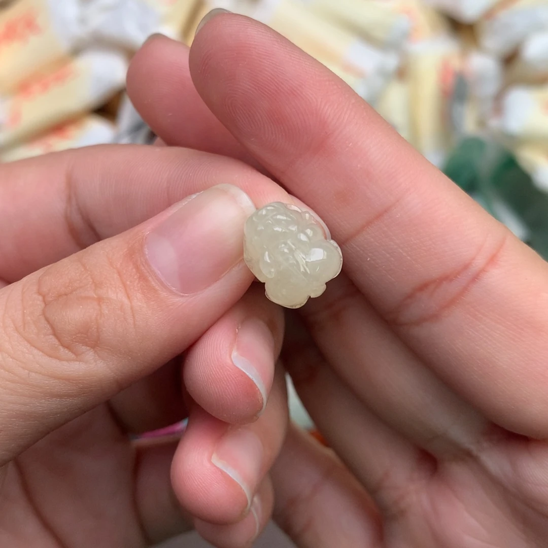 【闪购商品】翡翠挂件未镶嵌一