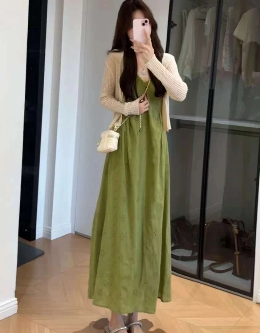海边度假风茶歇甜美风纯色吊带连衣裙女2025春秋季显瘦气质a字裙