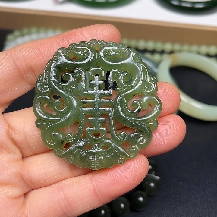 和田玉（糖玉）未镶嵌颈饰