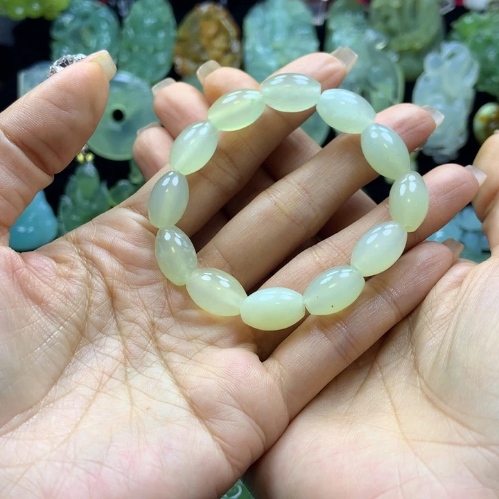 【闪购商品】蛇纹石玉颈饰未镶嵌