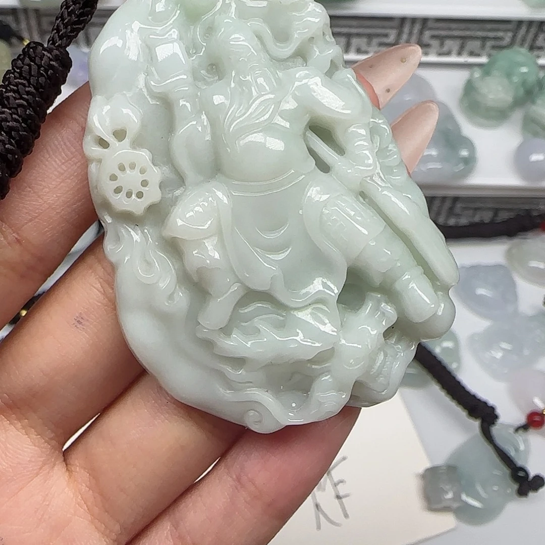 翡翠未镶嵌颈饰60