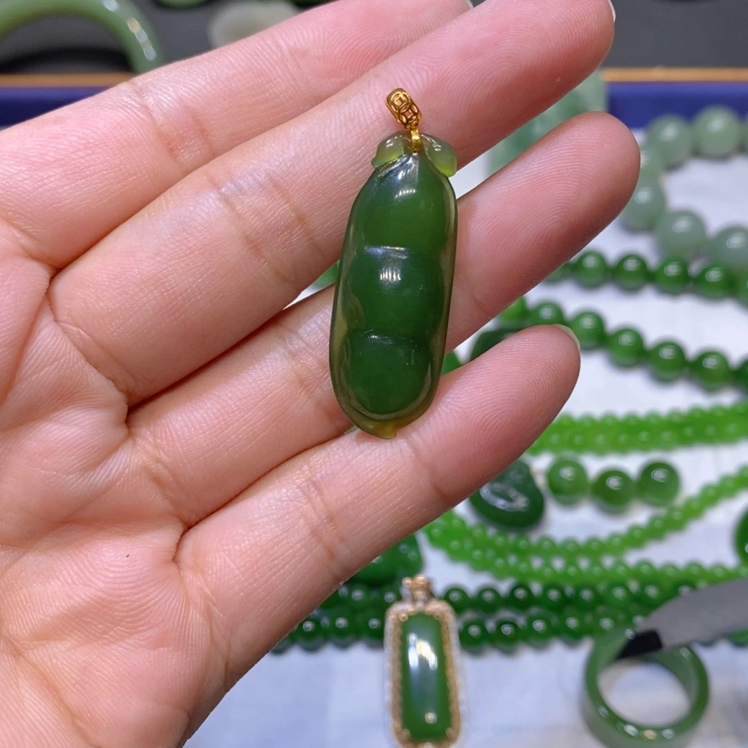 和田玉（碧玉）18K金镶嵌颈饰