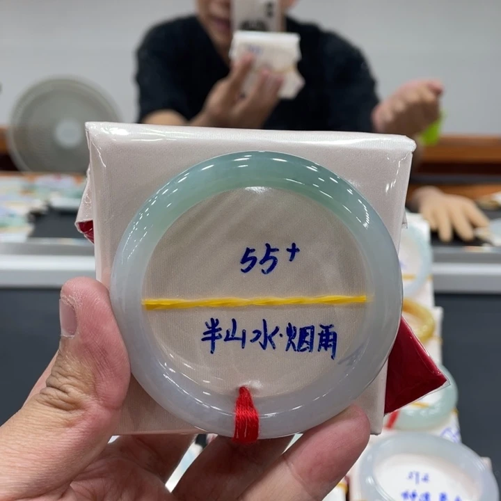 翡翠未镶嵌手镯缅甸翡翠