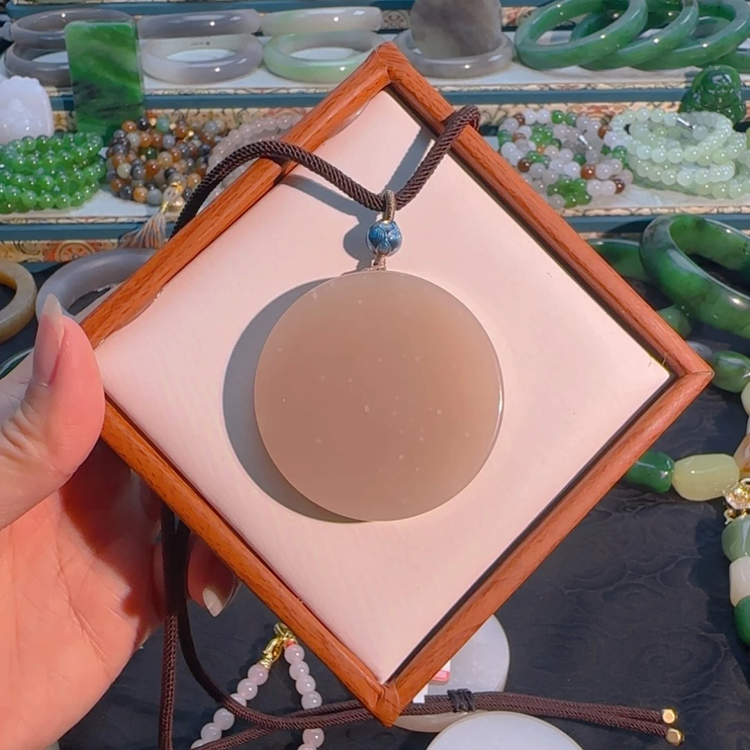 和田玉未镶嵌颈饰藕粉平安牌