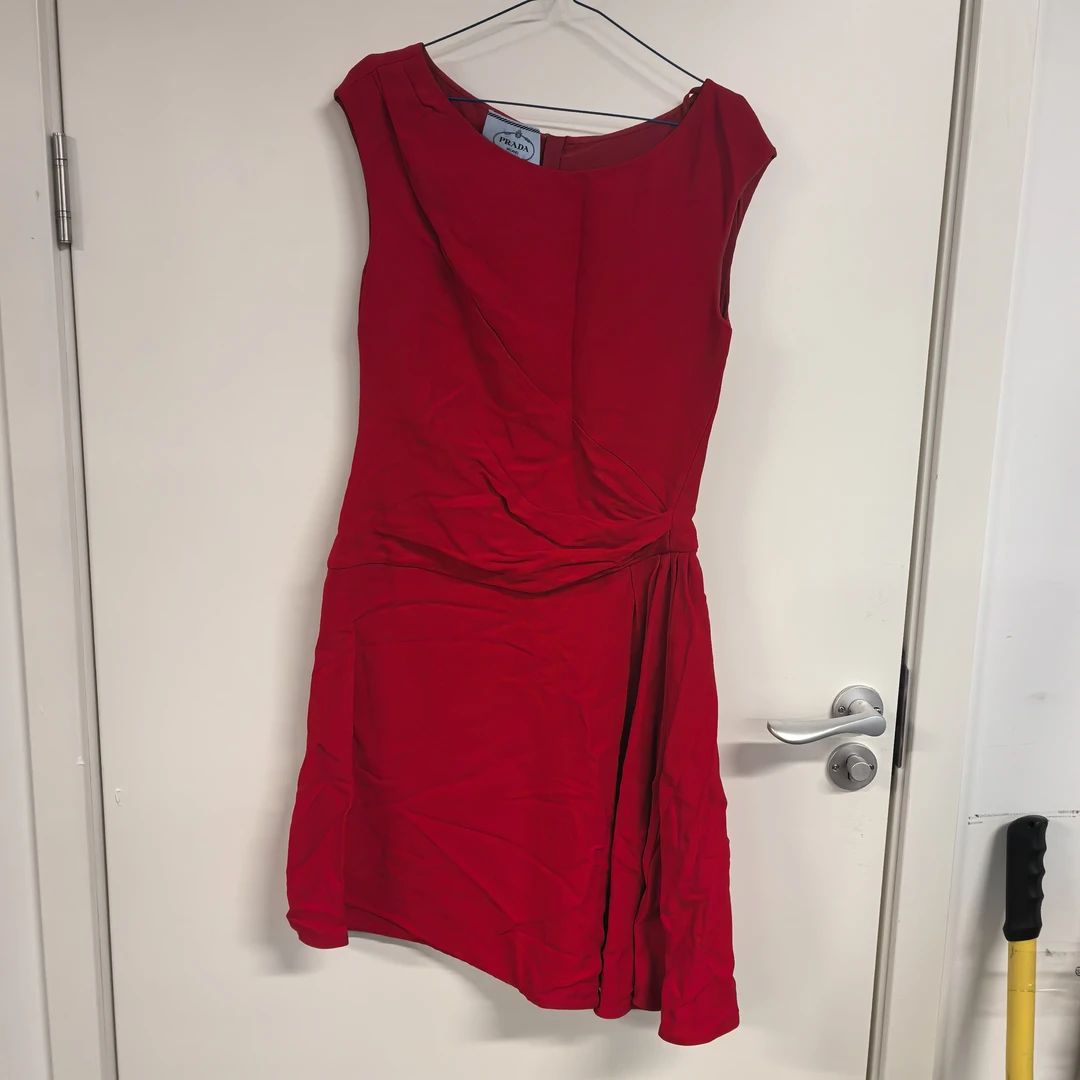 95新 Prada/普拉达 麦殿/红色连衣裙42S码/241030PYSVA02